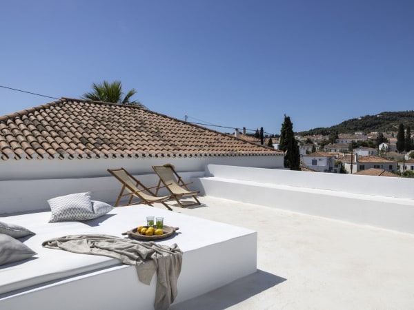 A private, sun-kissed spot with fabulous views.